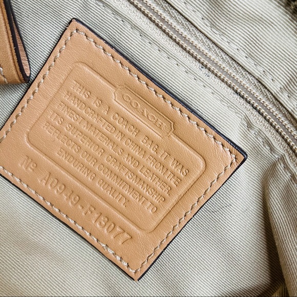 Coach Handbag - Picture 8 of 9